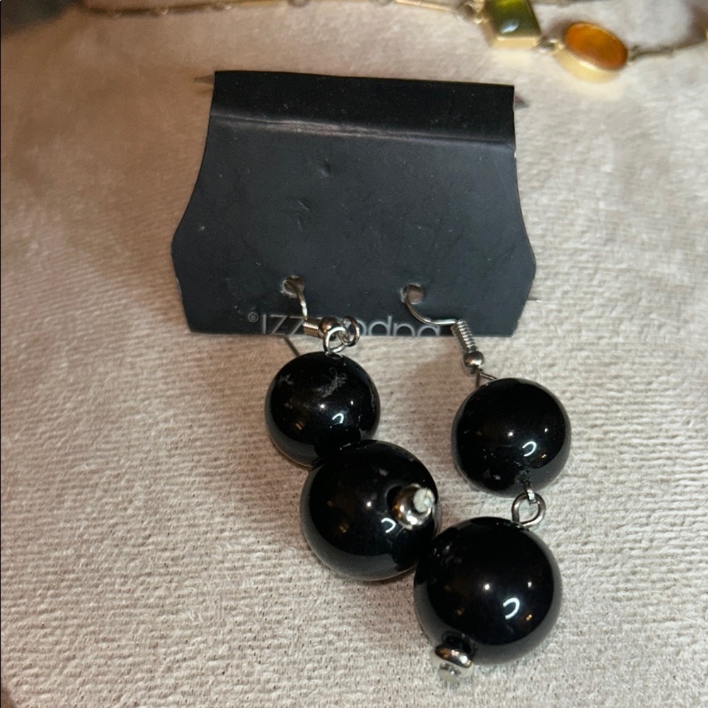 NWT Paparazzi dangle Black Beaded Drop Earrings